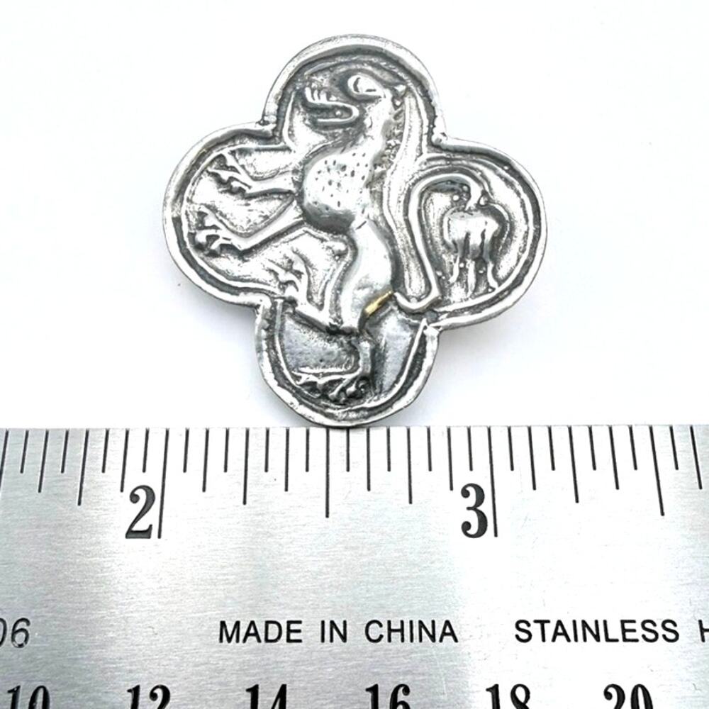 MMA 1977 Metropolitan Museum of Art Lion Coat of Arms Brooch TCD Stieff Pewter - Picture 5 of 5
